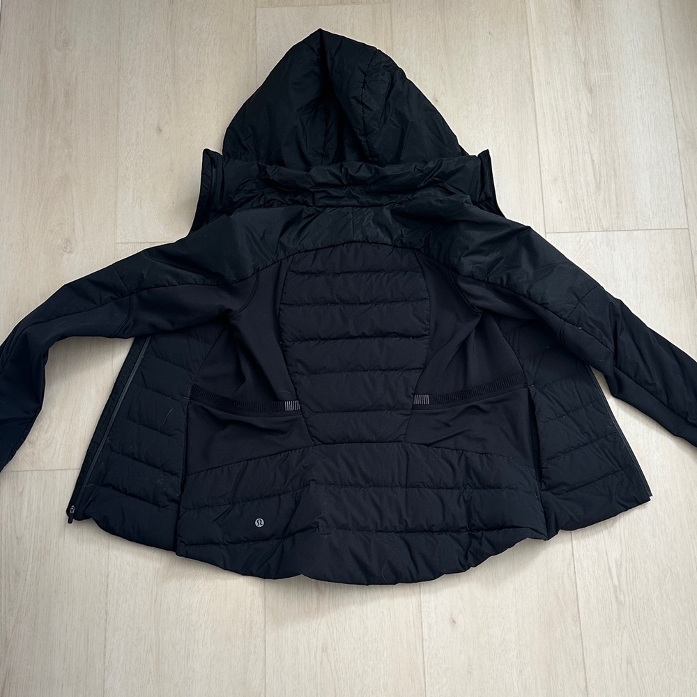 lululemon down for it all Women's jacket color Black - Picture 3 of 3